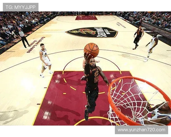 张佳玮点评哈登第三节表现精彩 前四分钟5次助攻彻底破解开拓者防守